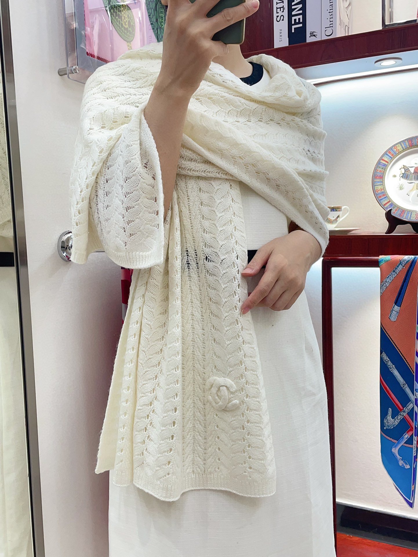 CHANEL wheat ear small hollow knitted scarf - Image 2