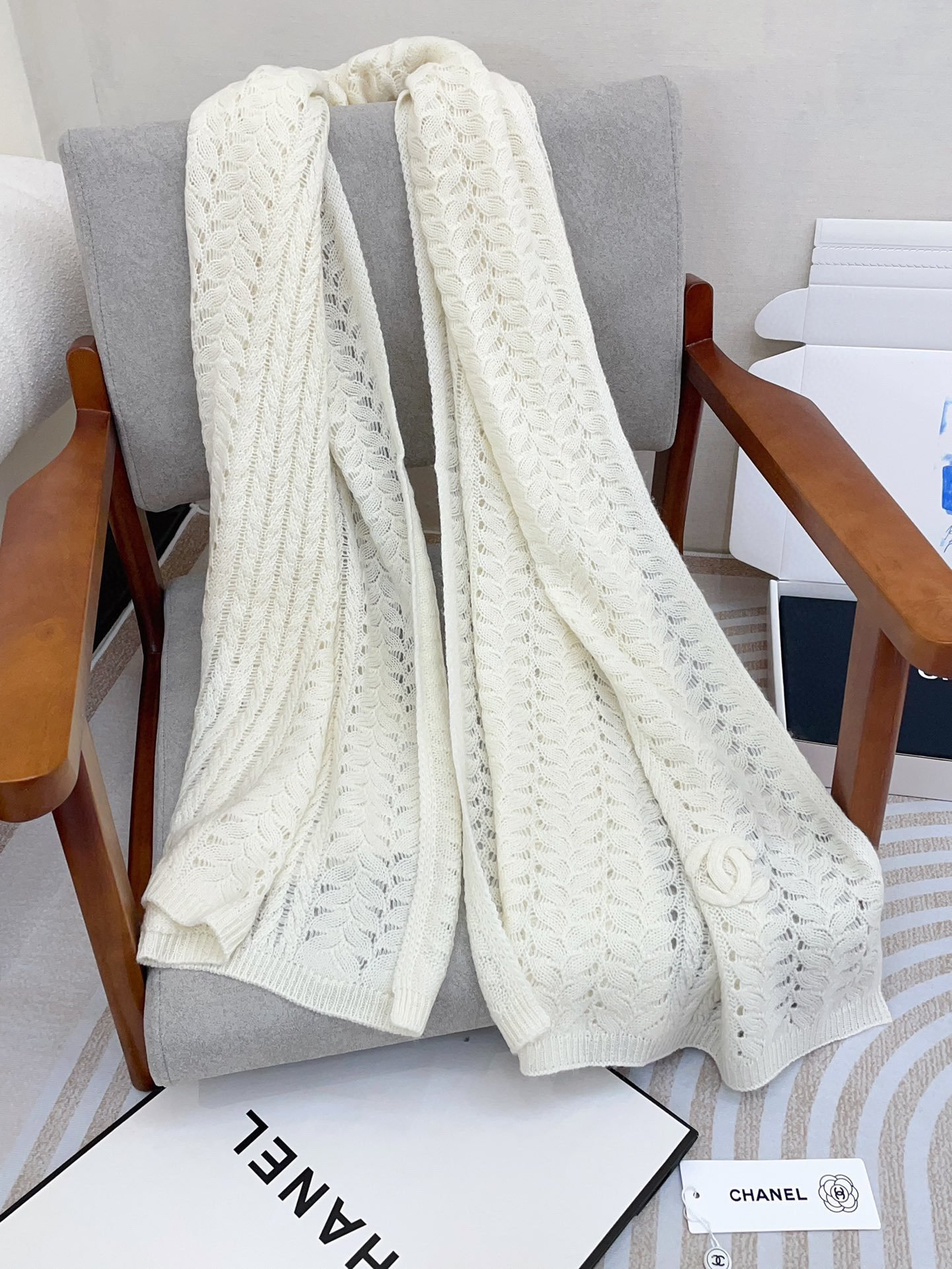 CHANEL wheat ear small hollow knitted scarf - Image 5