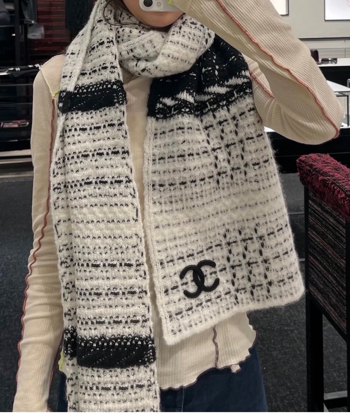 CHANEL cashmere scarf - Image 2