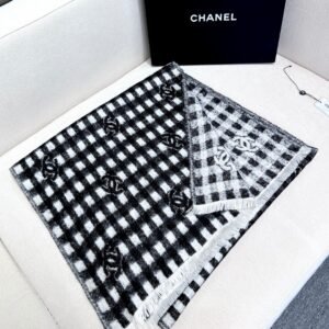 𝐂𝐡𝐚𝐧𝐞𝐥• 𝟐𝟒𝐁 "Logo plaid scarf" gray white