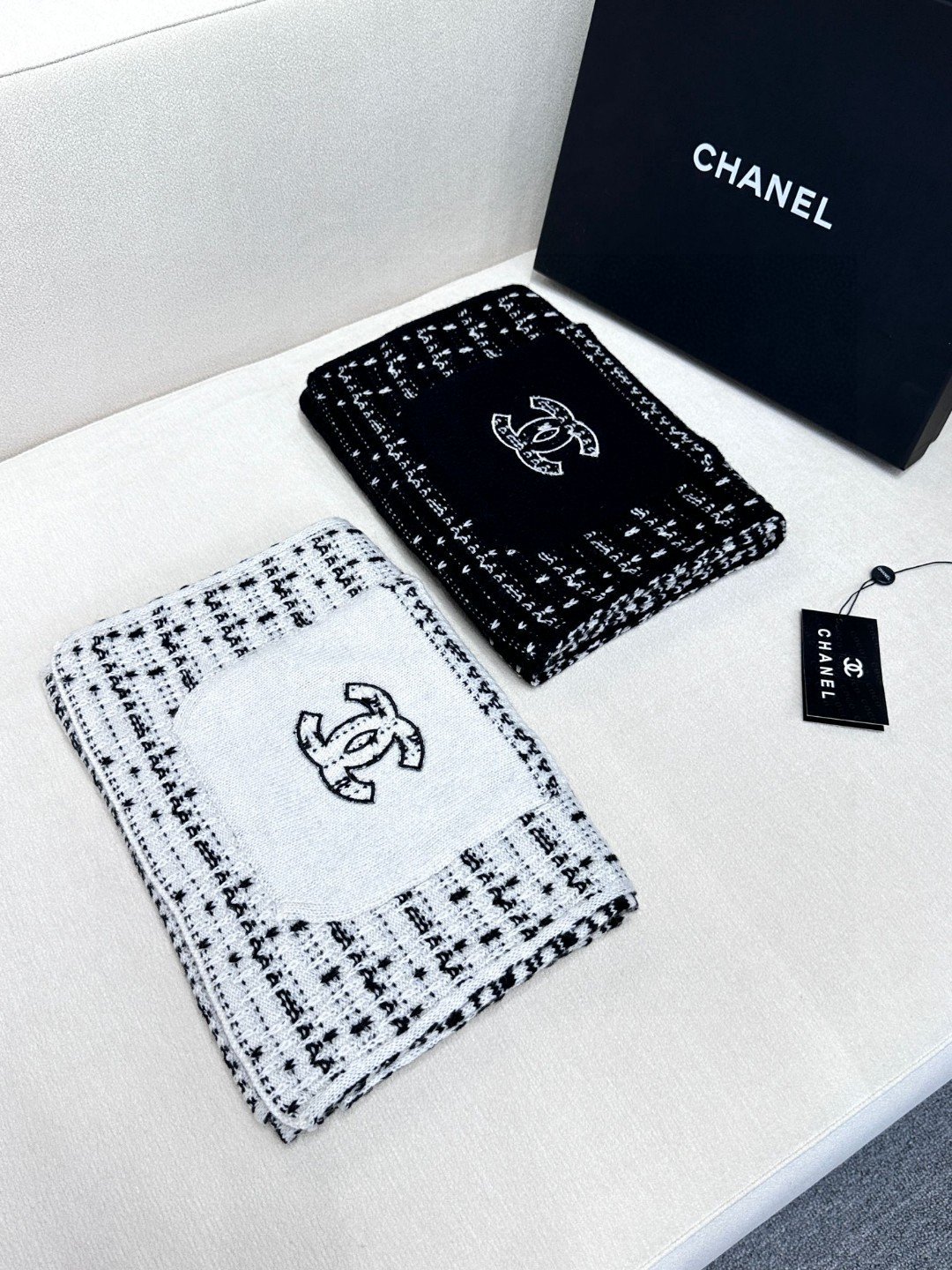 Chanel Haute Couture Cashmere Scarf - Image 8