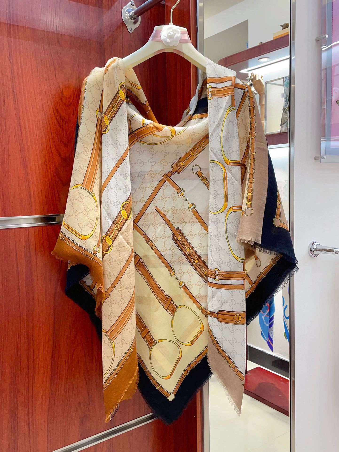 GUCCI cashmere handkerchief - Image 4