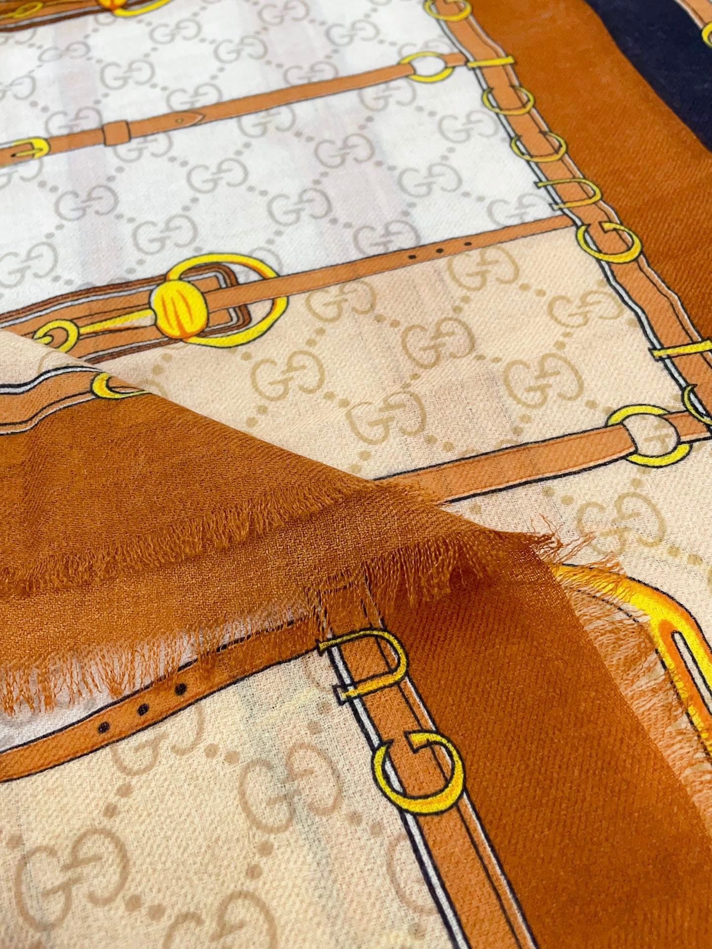GUCCI cashmere handkerchief - Image 6