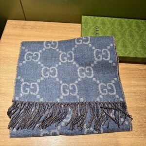 Gucci Ryan wool scarf