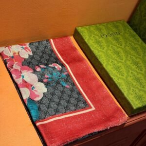 GUCCI floral print scarf