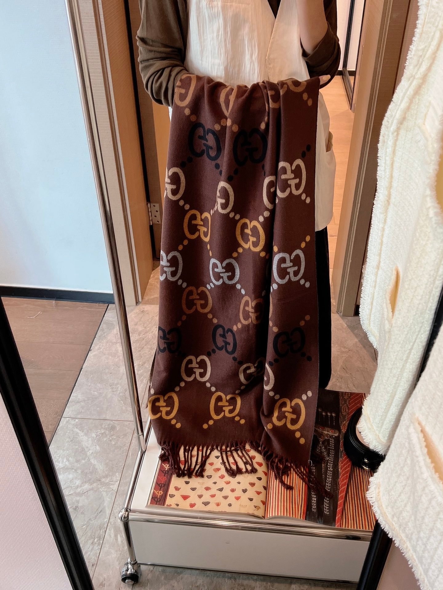 GUCCI colorful large G scarf - Image 6
