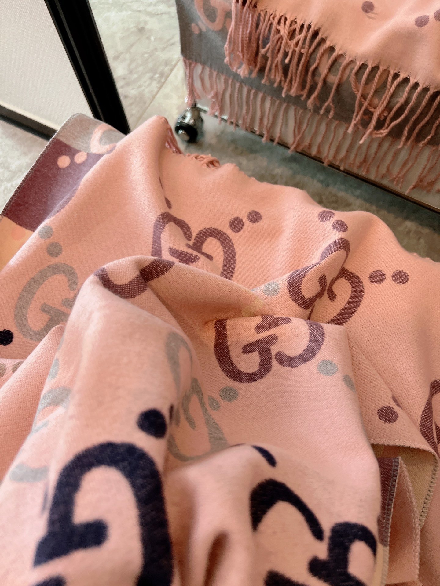 GUCCI colorful large G scarf - Image 8
