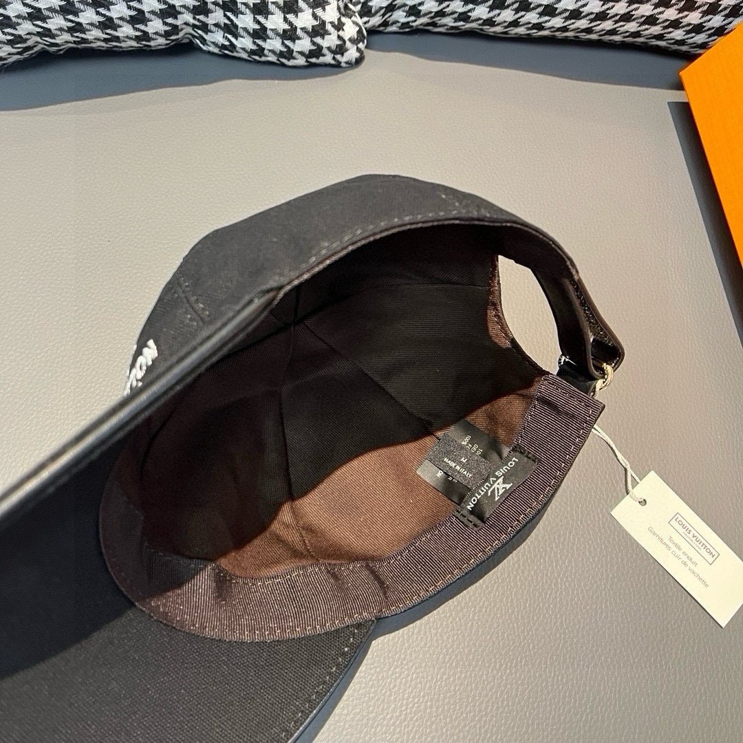 LV embroidered baseball cap - Image 6