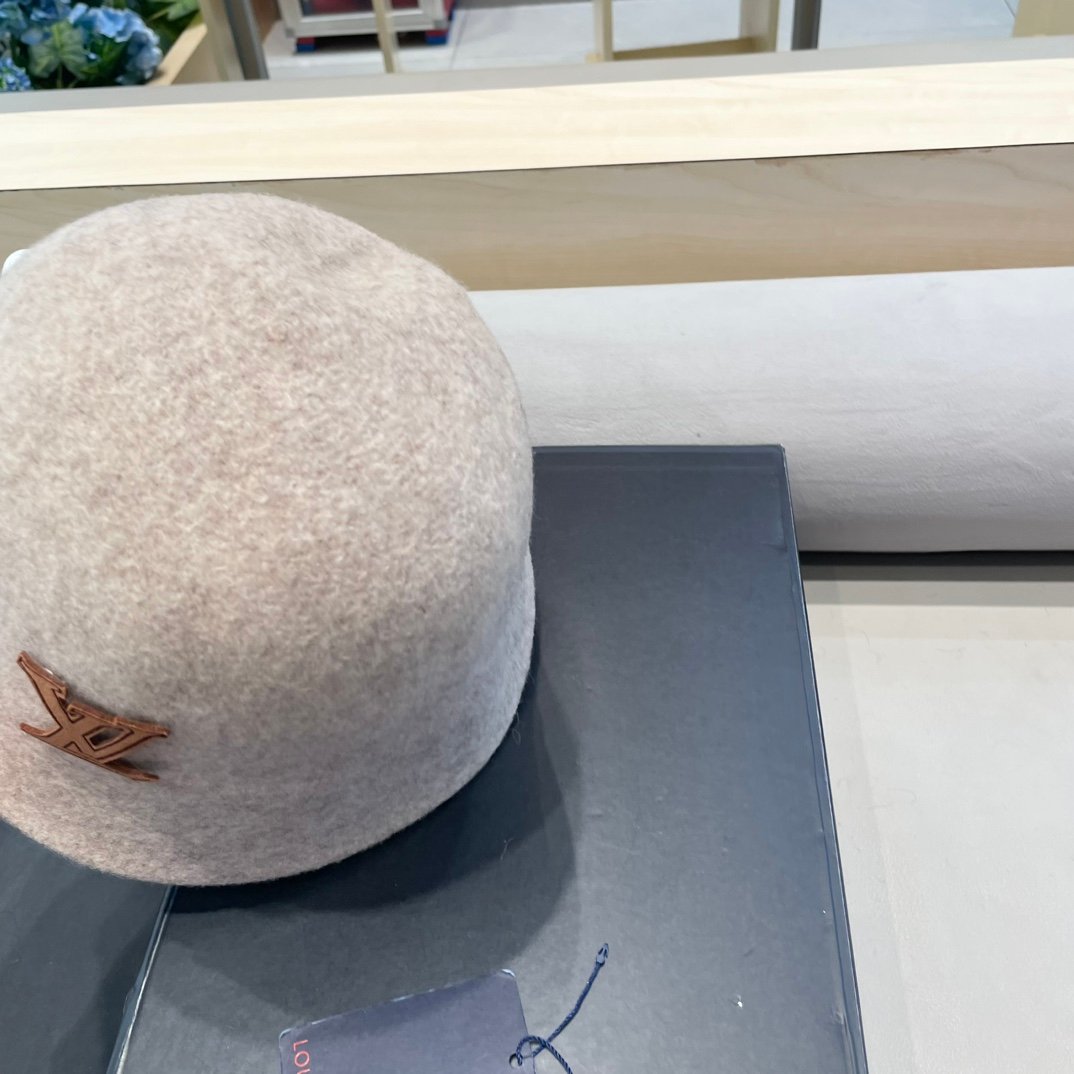 LV double sided wool artistic bucket cap - Image 6