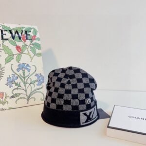 LV knitted yarn cap