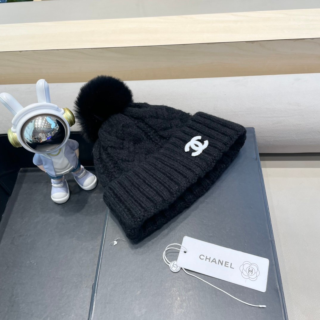 CHANEL knitted versatile woolen hat - Image 2