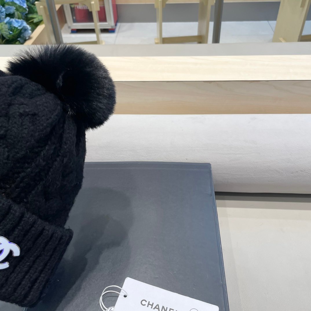 CHANEL knitted versatile woolen hat - Image 4