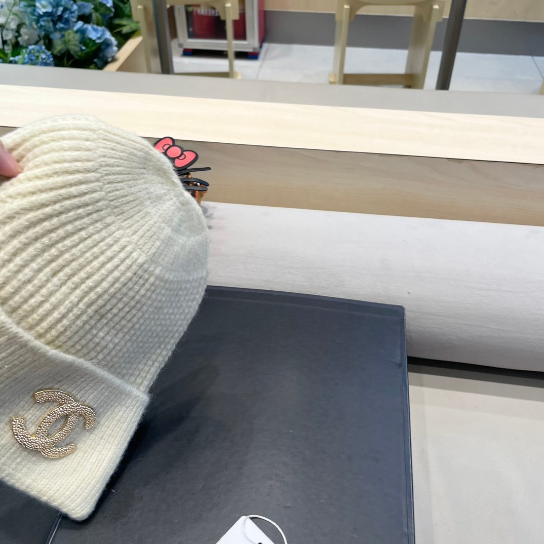 CHANEL double C letter woolen hat - Image 4