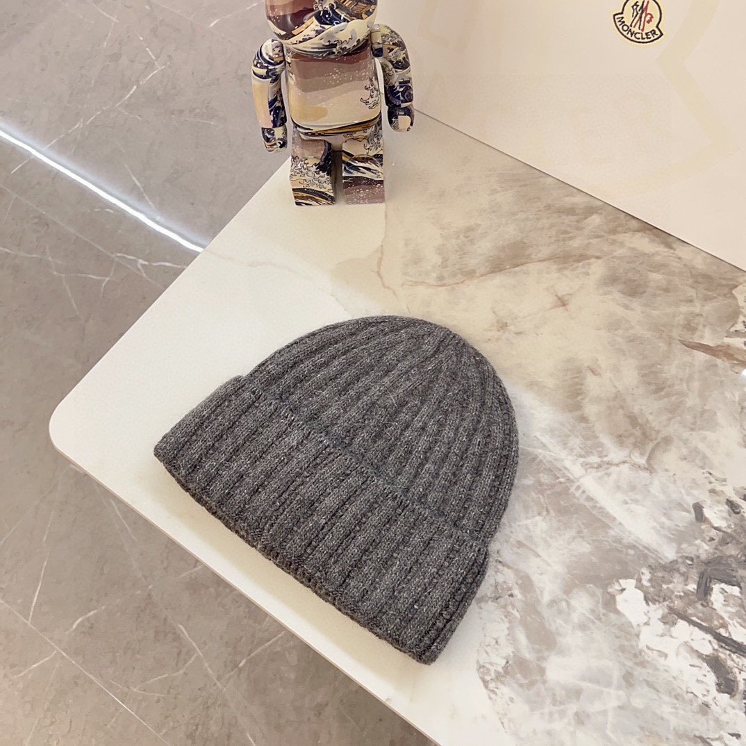 CHANEL rabbit hair knitted yarn cap - Image 6