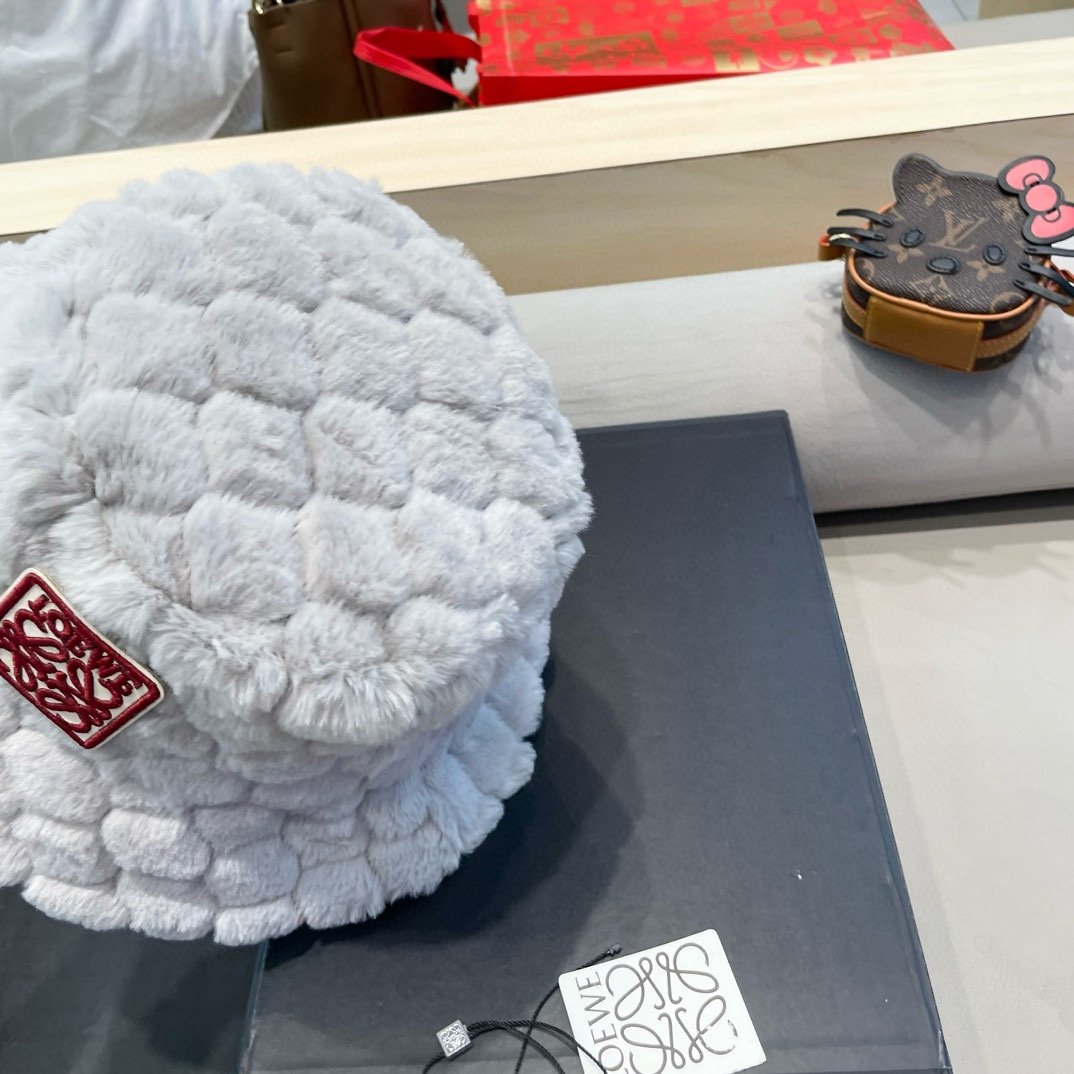LOEWE plush fisherman hat - Image 5