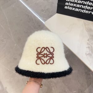 LOEWE color blocked plush fisherman hat