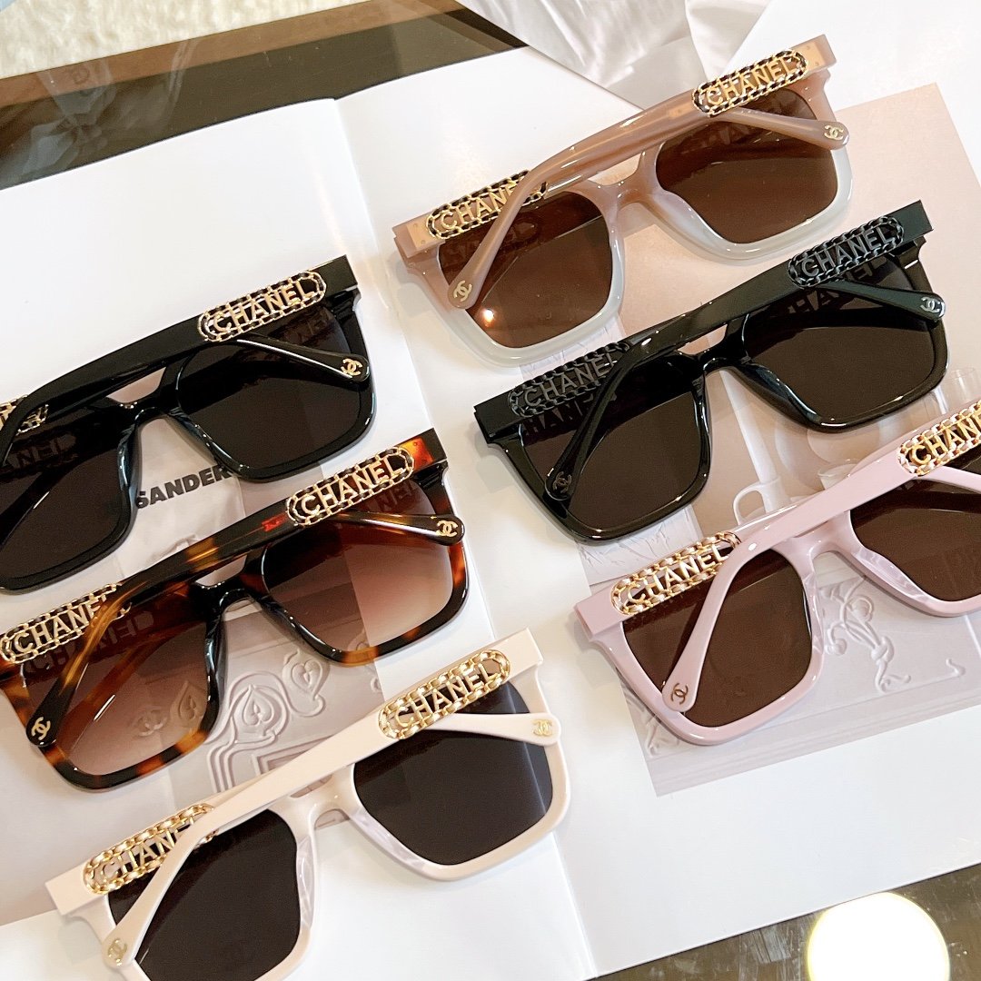 CHANEL Chain Decorative Sunglasses