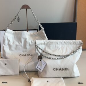 Little Xiangfeng Lingge Chain Bag Women's 2025 New Summer Mini Garbage Bag Commuter Crossbody Mini Bucket Bag