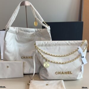 Chanel 22SS 22Bag chain drawstring Tote shopping bag shoulder bag  Chanel 22SS 22Bag chain drawstring Tote shopping bag shoulder bag