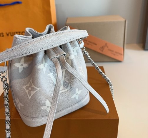 New women's bag Louis Vuitton vintage NANO NOE small bucket bag mini shoulder crossbody bag - Image 3