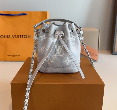 New women's bag Louis Vuitton vintage NANO NOE small bucket bag mini shoulder crossbody bag - Image 4