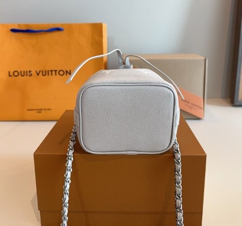 New women's bag Louis Vuitton vintage NANO NOE small bucket bag mini shoulder crossbody bag - Image 6