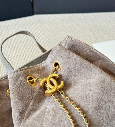 Chanel fashion show grey suede hobo playful leather bag double c drawstring chain armpit bag small size - Image 4