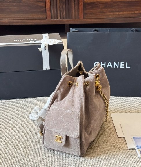 Chanel fashion show grey suede hobo playful leather bag double c drawstring chain armpit bag small size - Image 5