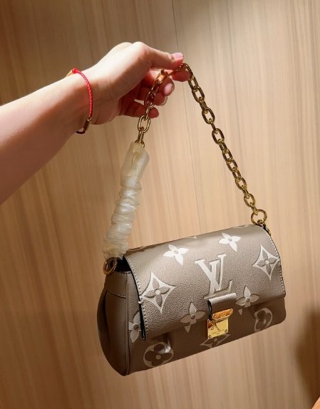 Louis Vuitton women's bag FAVORITE vintage single shoulder chain bag - Image 3