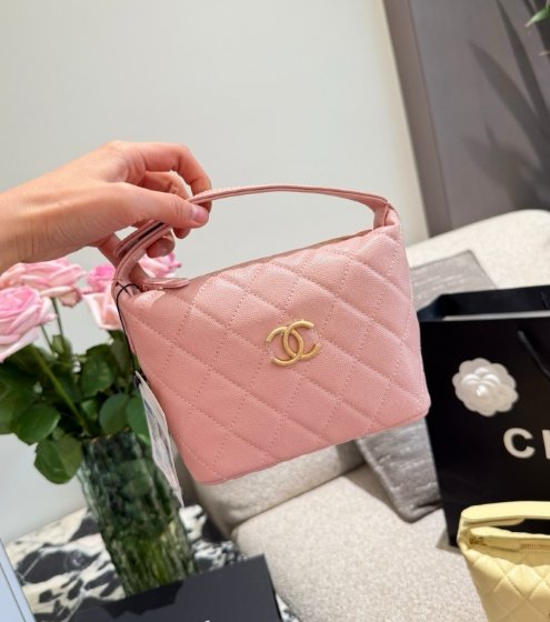 Chanel Black Gold Hobo Handheld Crossbody Chain Lunch Box Bag - Image 4