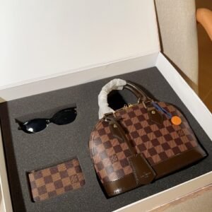 Louis Vuitton women's brown canvas/cowhide handbag, high-end new style