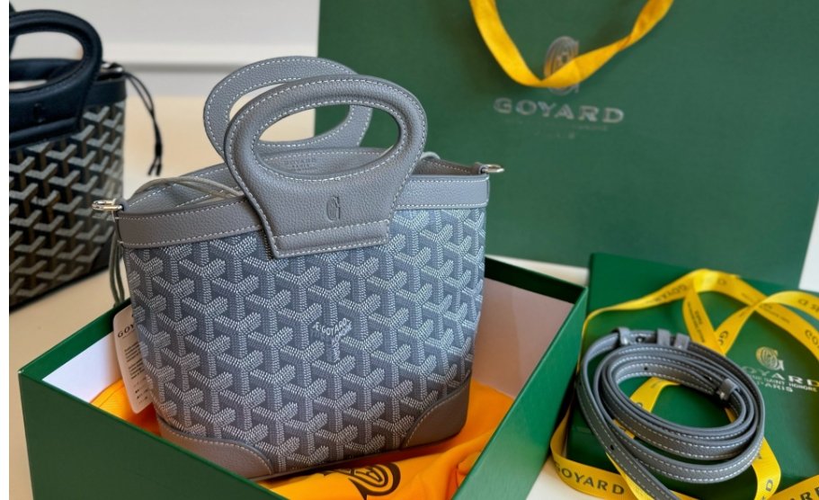 Goyard women's bag Beluga vintage floral print single shoulder crossbody bag mini handbag white 25 new style