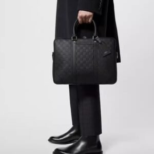Louis Vuitton black leather men's dual-purpose bag made of cowhide