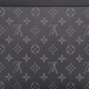 Louis Vuitton women's bag, Grade A, 95% new, Pochette Voyage old flower handbag
